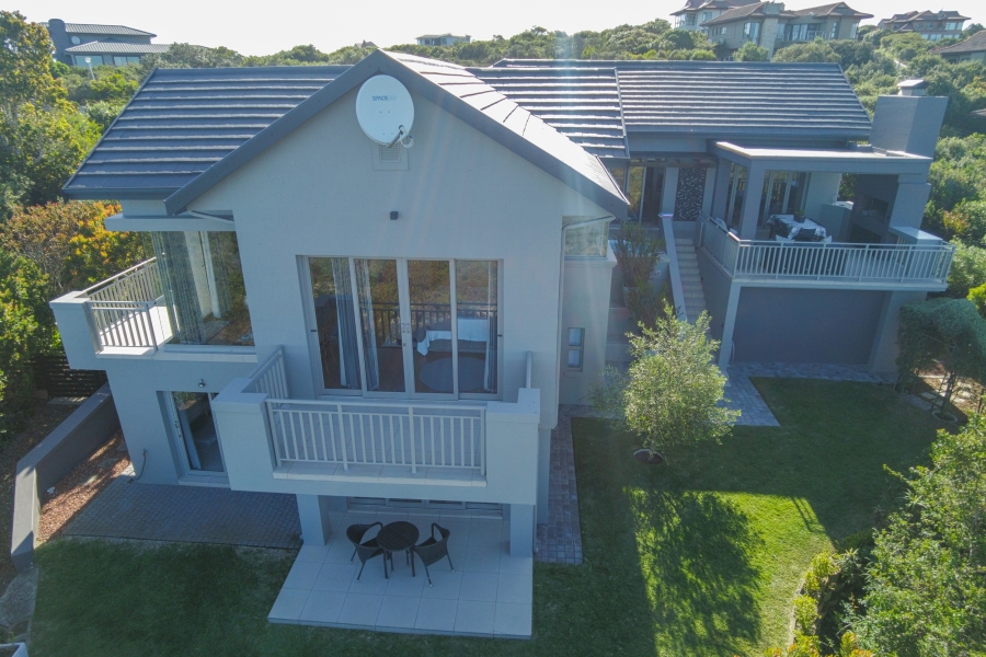 3 Bedroom Property for Sale in Village On Sea Western Cape